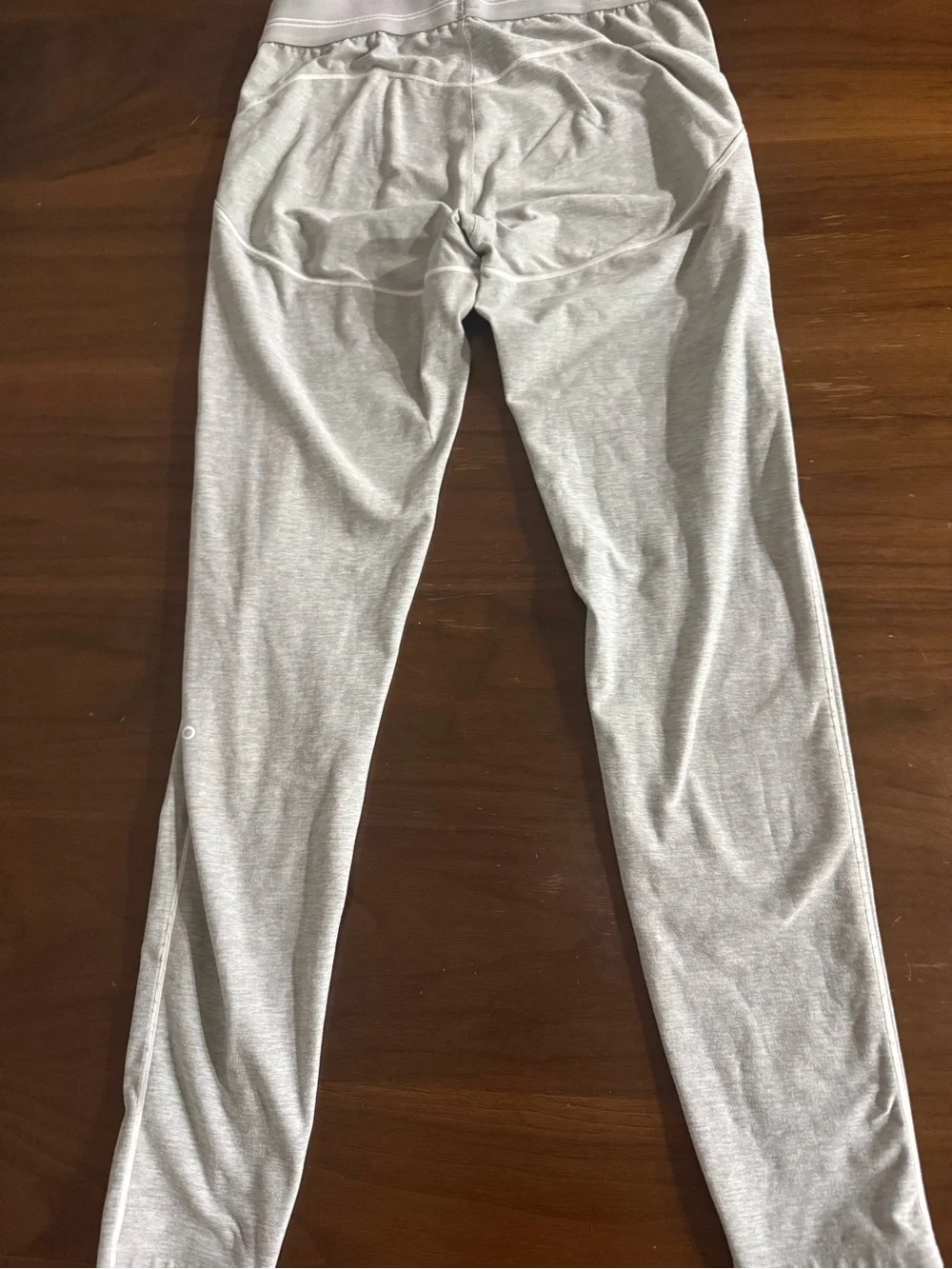ALO Yoga soft stretch